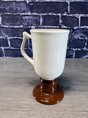 Vintage Pedestal Coffee Mug